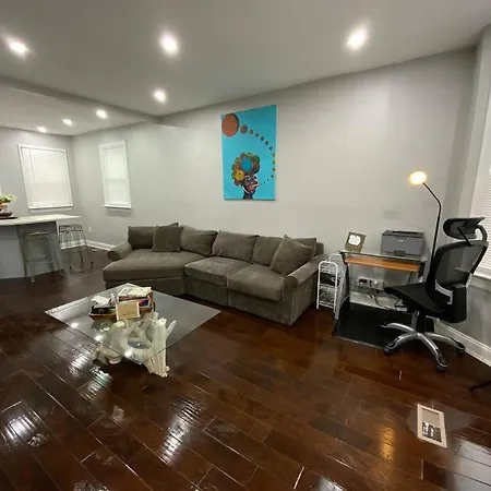 Villa Luxury 3Br/Newark Penn,Wifi,Free Parking
